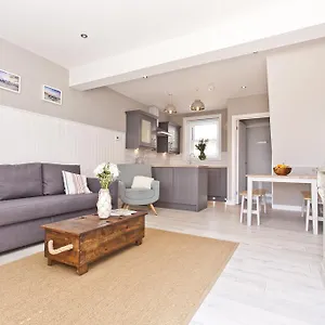 Bournecoast - Coastguard - Sea View - Garden - Hot Tub - Hb6098 Holiday home